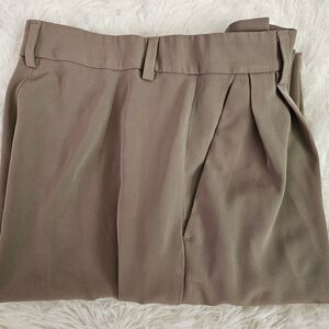H&M Taupe Women's Pleated Size 6 Dress Pants